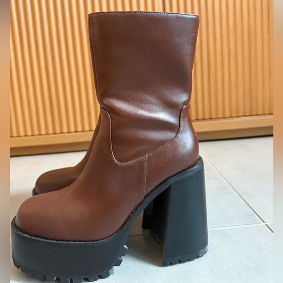 Princess Polly Brown Chunky Heel Ankle Boots - Picture 5 of 9